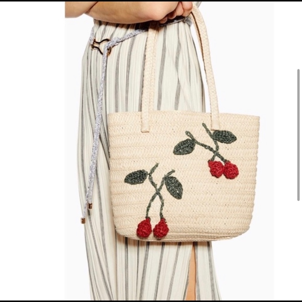 'FRUITY' CHERRY MOTIF STRAW TOTE Topshop